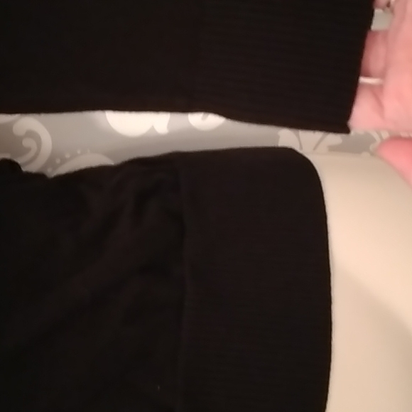 Suzy Shier, Cross-Front, Light Sweater - Picture 3 of 5